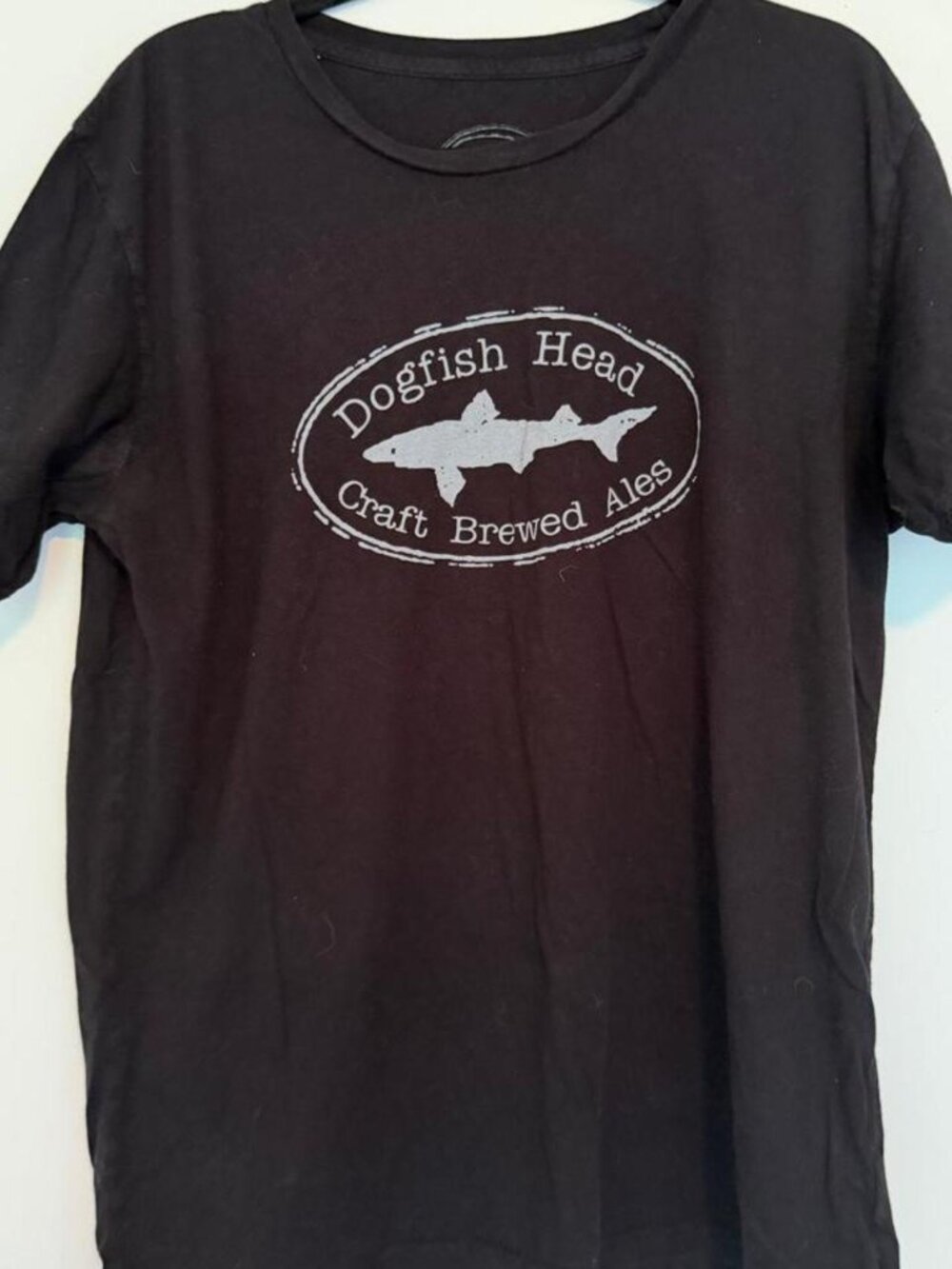 Dogfish Head Craft Brewed Ales black t-shirt with white shark graphic size XL